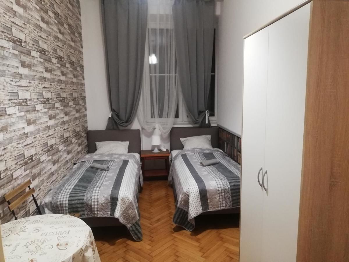 Хостелы Lorf Hostel&Apartments Краков